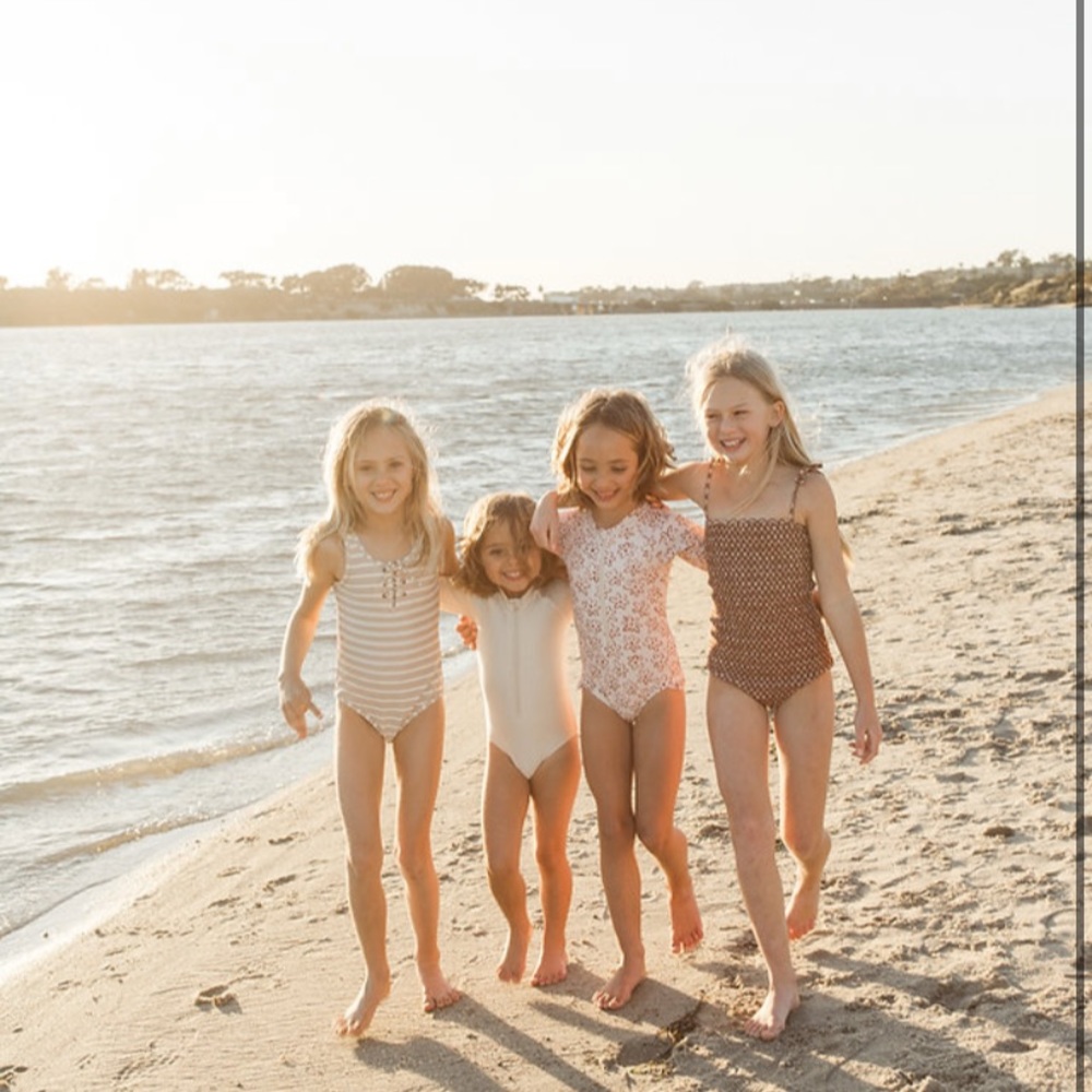 Rylee + Cru Ribbed Rash Guard Onepiece ivory Shell 18/24M - Picture 7 of 7